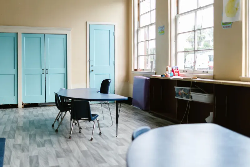 The Corner Table Everyone Remembers But No One Can Explain
