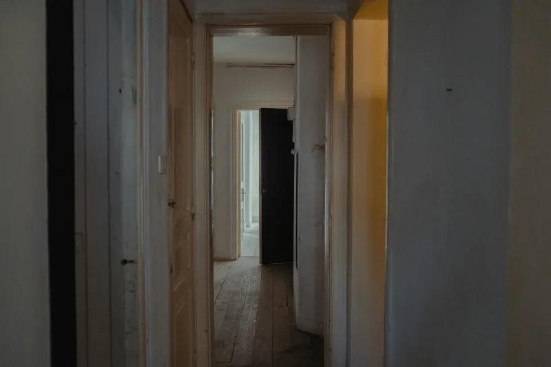 Three Knocks at 3 AM: How an Ancient Death Omen Became Every 90s Kid's Worst Fear